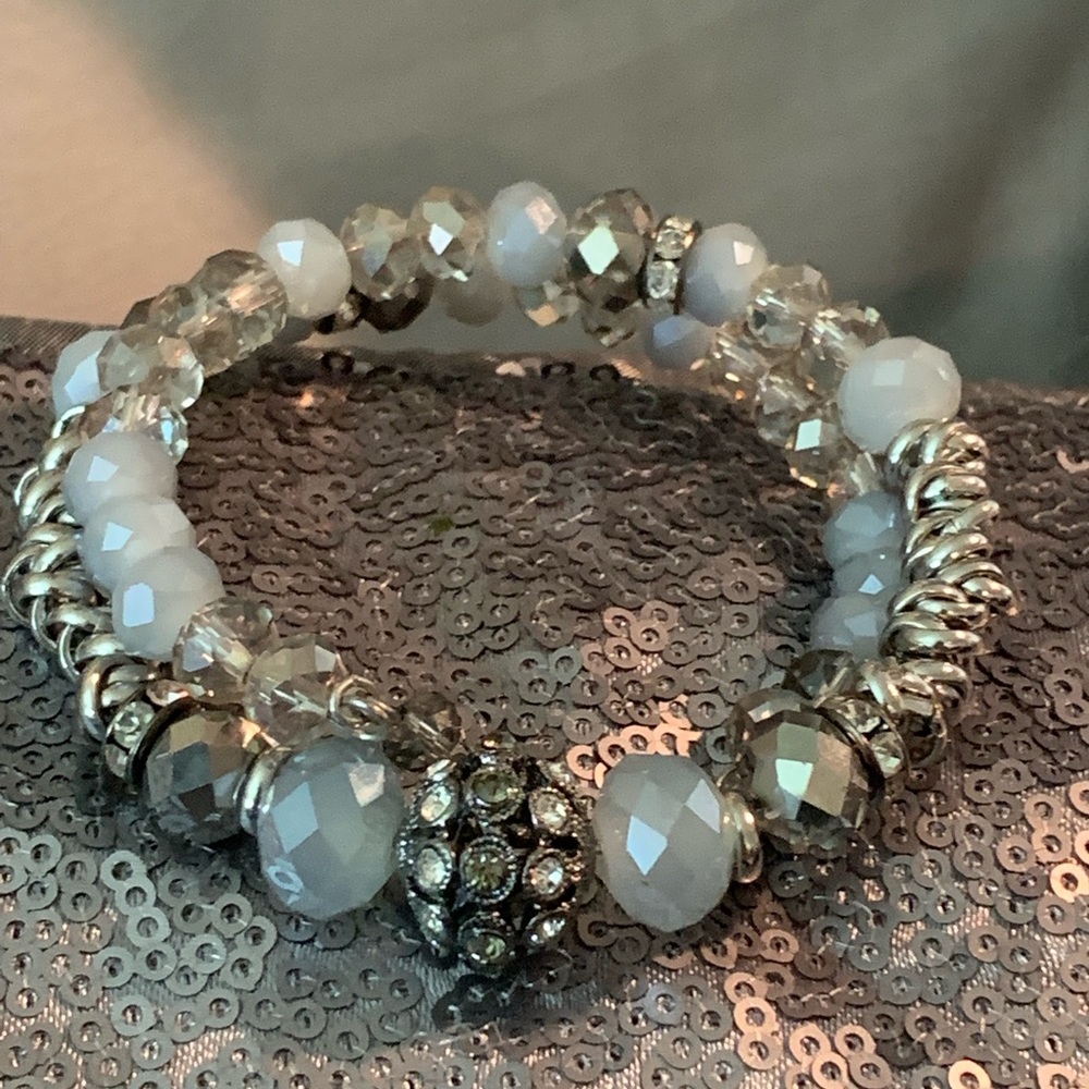 Silver wire bracelet********3 FOR $25 🌺🌺🌺